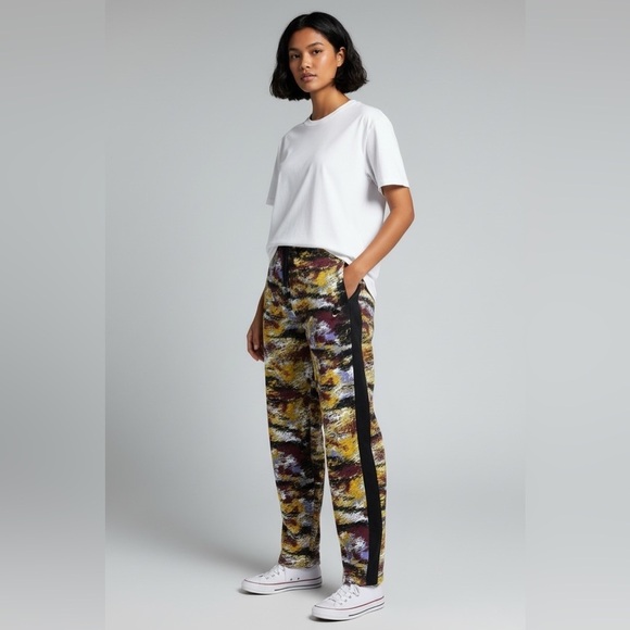 Nike Pants - NWT Nike Jogger Fleece Lined Pants women’s Size XS